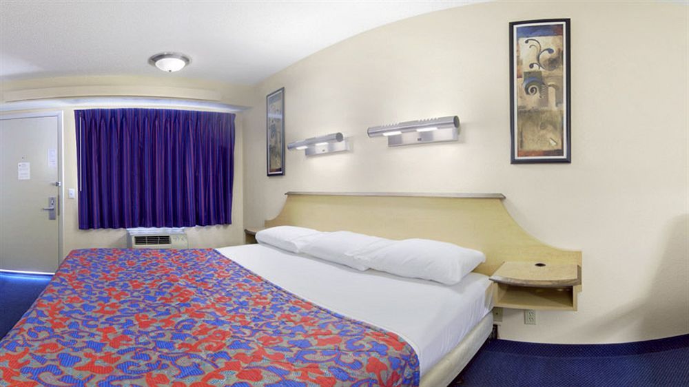 Red Roof Inn Tampa - Brandon Kültér fotó